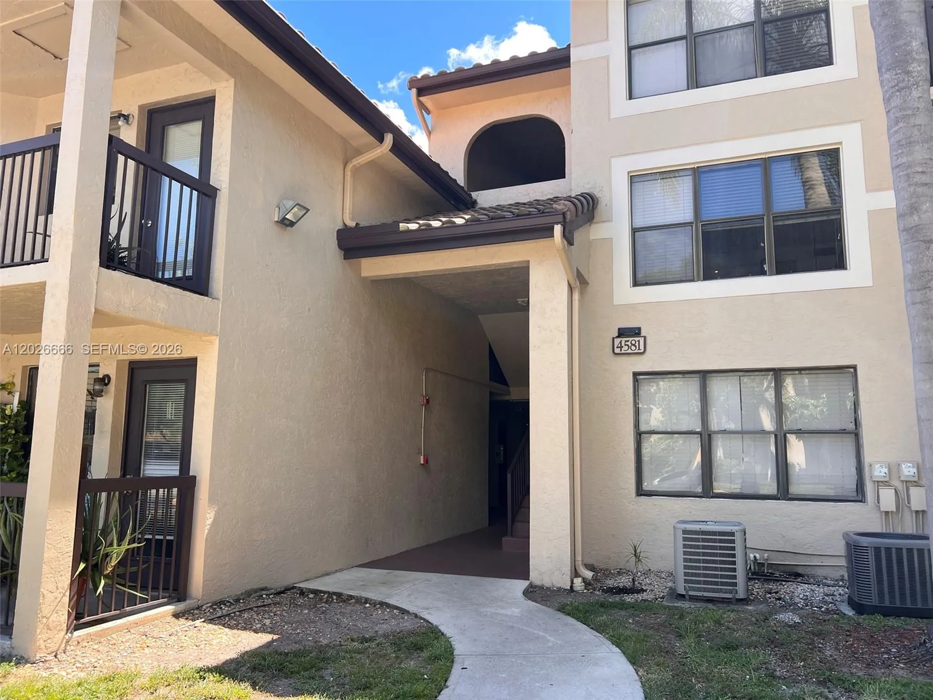 4581 W Mcnab Road Pompano Beach FL 33069
