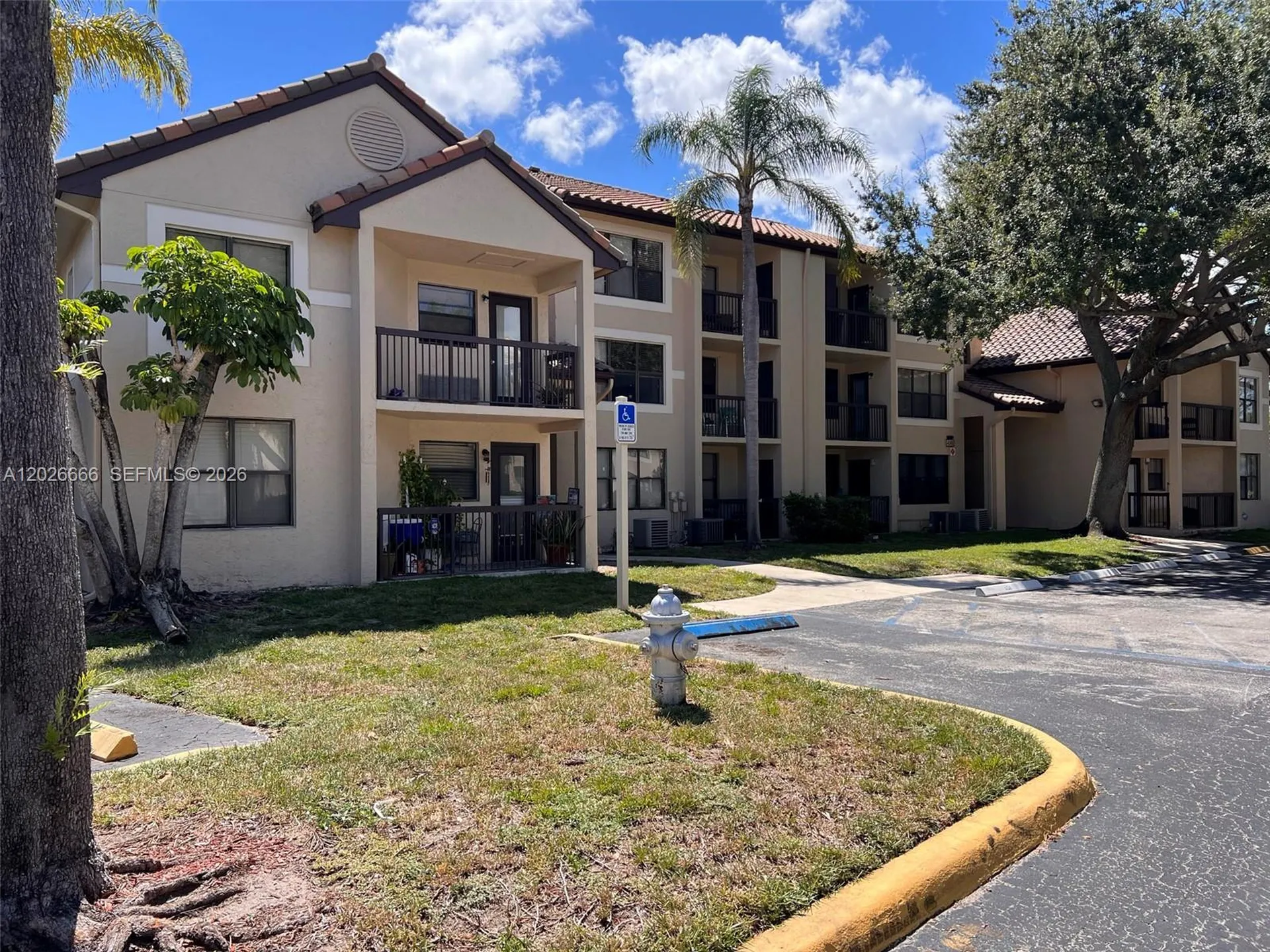 4581 W Mcnab Road Pompano Beach FL 33069