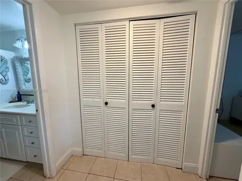 1080 94th Street Bay Harbor Islands FL 33154