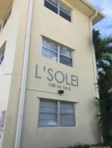 1100 NE 1st Court Hallandale Beach FL 33009