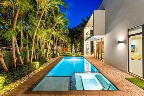 7621 SW 59th Court South Miami FL 33143