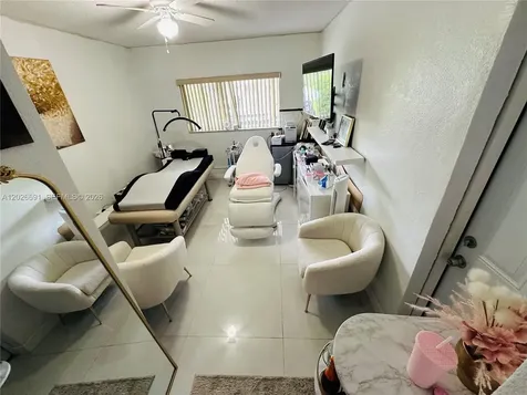 411 SW 10th Terrace Hallandale Beach FL 33009