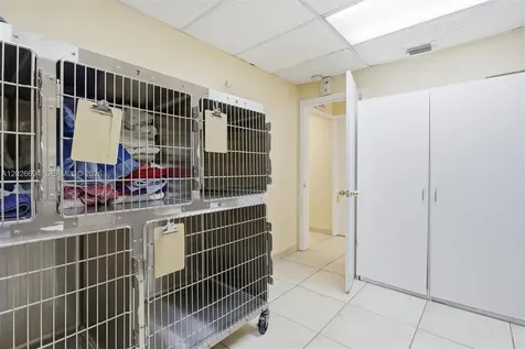 3240 NW 7th Street Miami FL 33125