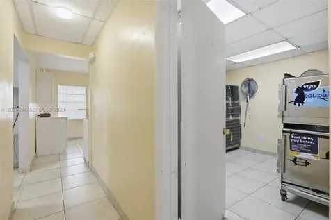 3240 NW 7th Street Miami FL 33125