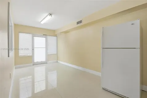 3240 NW 7th Street Miami FL 33125