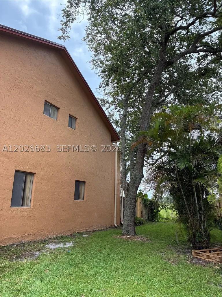 2828 NW 80th Avenue Sunrise FL 33322