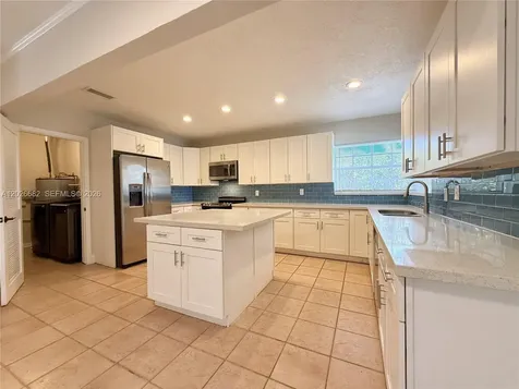 206 SE 3rd Place Dania Beach FL 33004