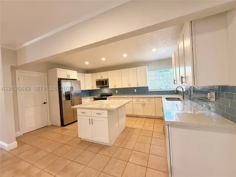 206 SE 3rd Place Dania Beach FL 33004