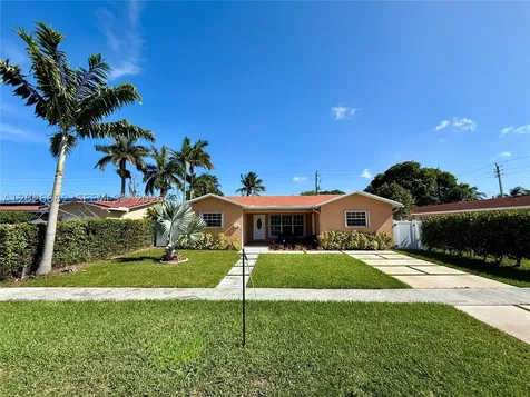 206 SE 3rd Place Dania Beach FL 33004