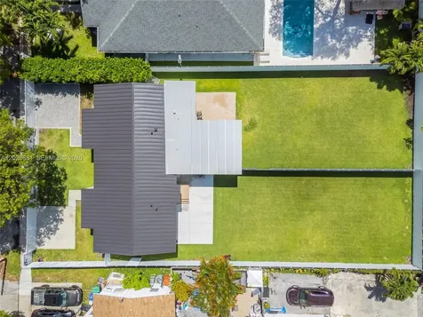 2810 SW 26th Street Miami FL 33133