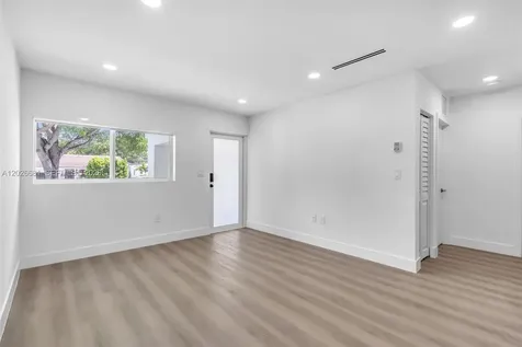 2810 SW 26th Street Miami FL 33133