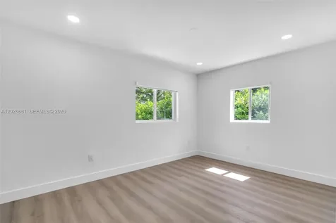 2810 SW 26th Street Miami FL 33133