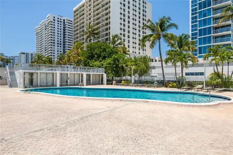 2655 Collins Avenue Miami Beach FL 33140