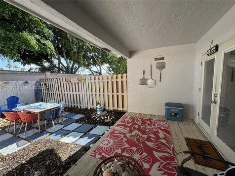 10428 NW 3rd Street Pembroke Pines FL 33026
