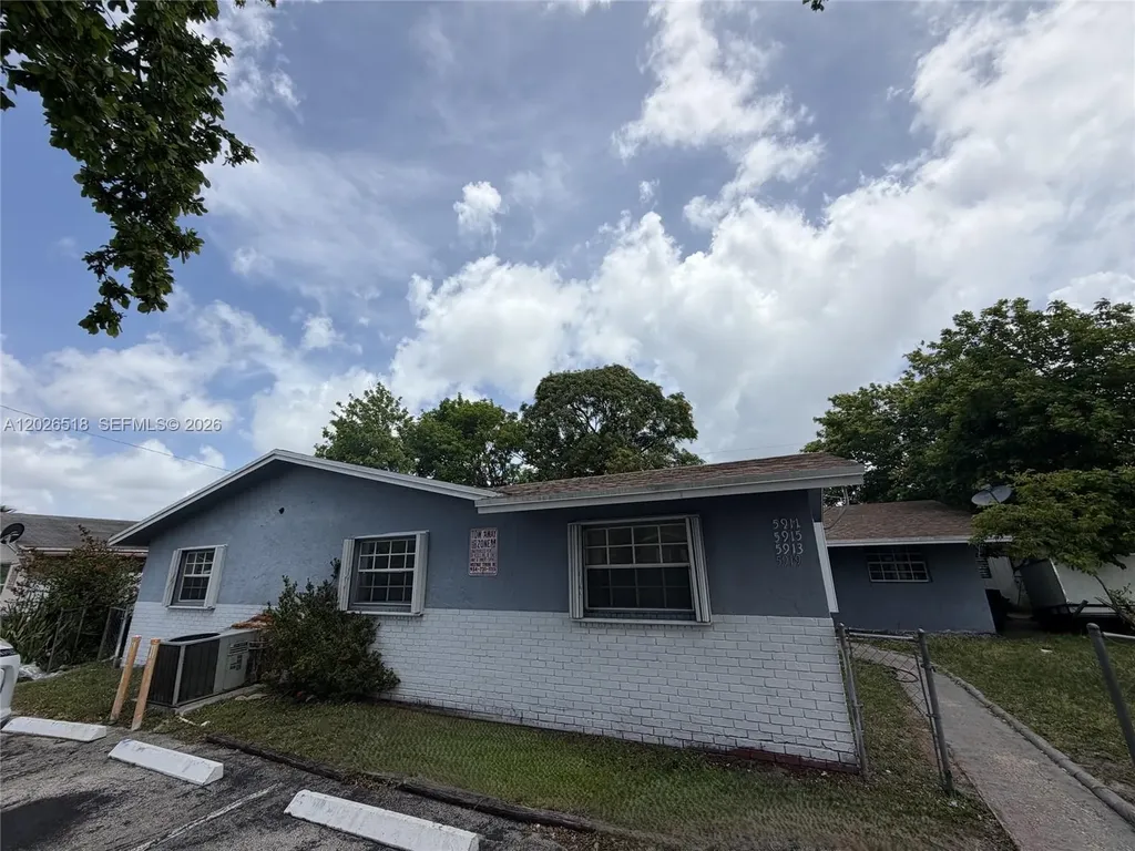 5911 NW 19th Court Lauderhill FL 33313
