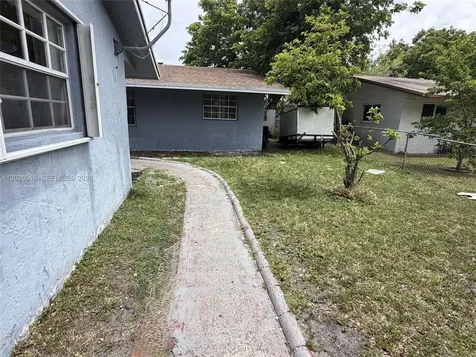 5911 NW 19th Court Lauderhill FL 33313