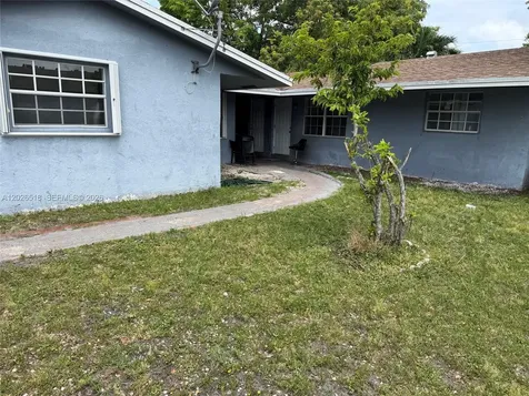 5911 NW 19th Court Lauderhill FL 33313