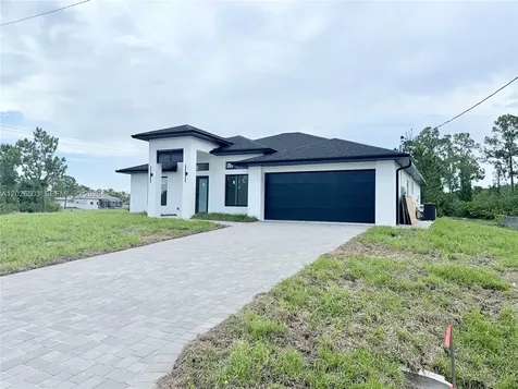 705 Colyer Street E Lehigh Acres FL 33974