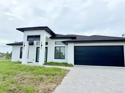 705 Colyer Street E Lehigh Acres FL 33974