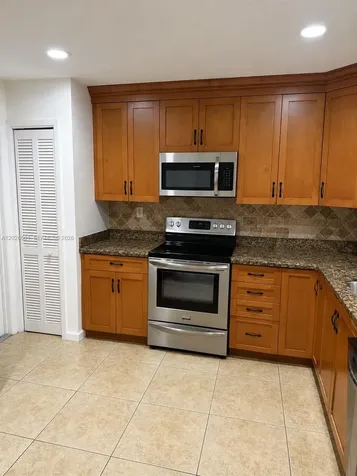 8303 SW 20th Street North Lauderdale FL 33068