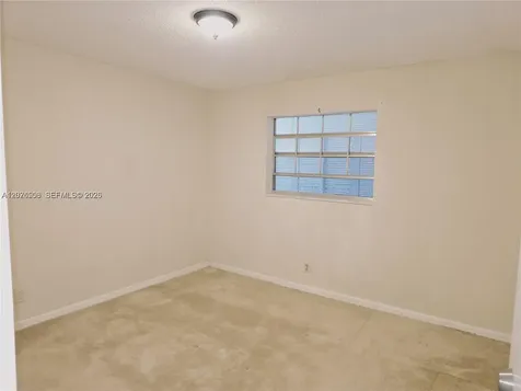 4140 NW 44th Avenue Lauderdale Lakes FL 33319