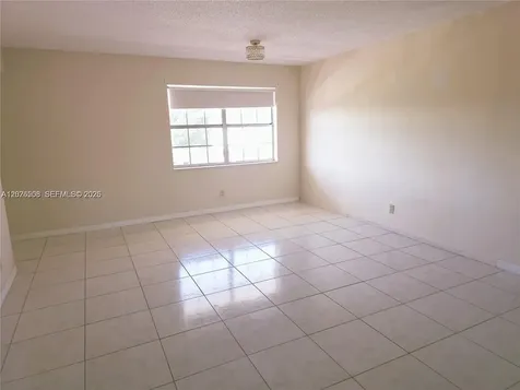 4140 NW 44th Avenue Lauderdale Lakes FL 33319