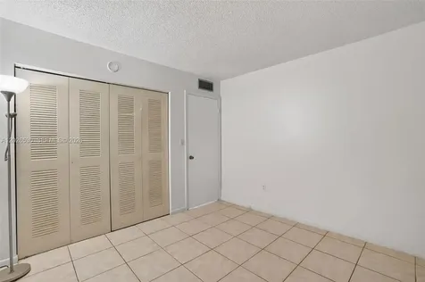 6904 N Kendall Drive Pinecrest FL 33156