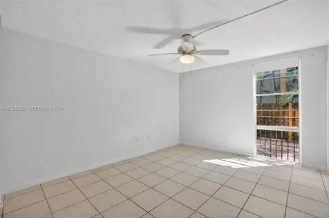 6904 N Kendall Drive Pinecrest FL 33156