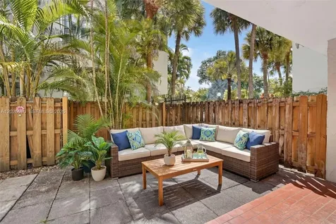 6904 N Kendall Drive Pinecrest FL 33156