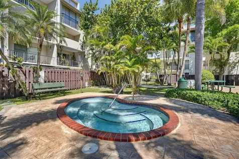 6904 N Kendall Drive Pinecrest FL 33156