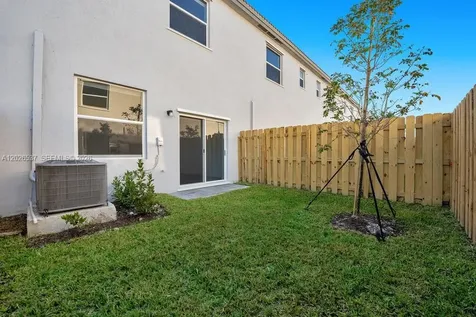 1716 SE 26th Road Homestead FL 33035