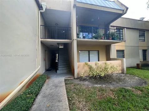 10415 N Kendall Drive Miami FL 33176