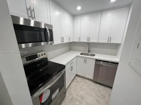 10415 N Kendall Drive Miami FL 33176