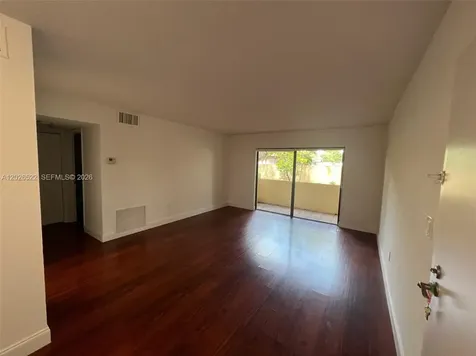 10415 N Kendall Drive Miami FL 33176