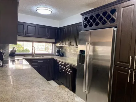 17011 N Bay Road Sunny Isles Beach FL 33160