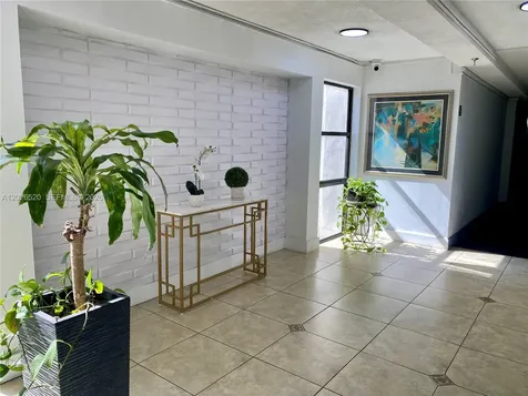 17011 N Bay Road Sunny Isles Beach FL 33160