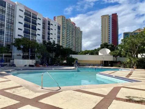 17011 N Bay Road Sunny Isles Beach FL 33160