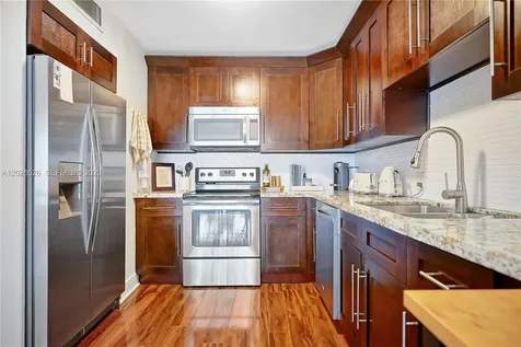 3625 N Country Club Drive Aventura FL 33180