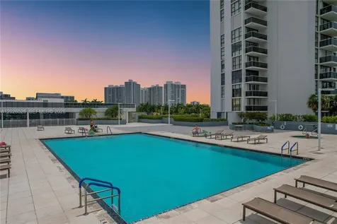 3625 N Country Club Drive Aventura FL 33180