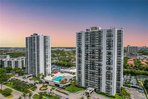 3625 N Country Club Drive Aventura FL 33180
