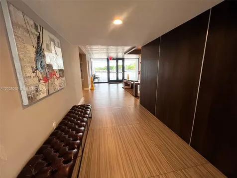 3625 N Country Club Drive Aventura FL 33180