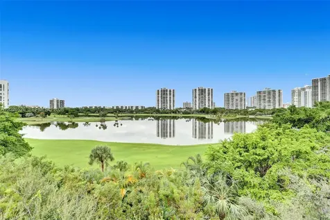 3625 N Country Club Drive Aventura FL 33180