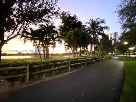 3625 N Country Club Drive Aventura FL 33180