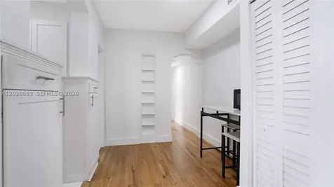 815 W 39 Miami Beach FL 33140
