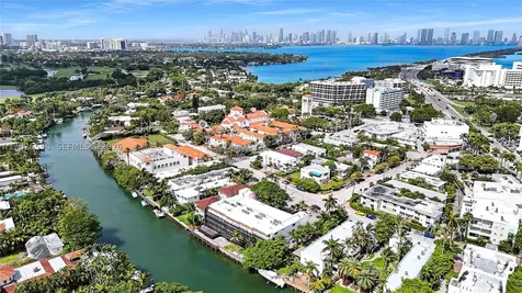 815 W 39 Miami Beach FL 33140