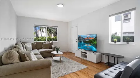 815 W 39 Miami Beach FL 33140