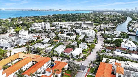 815 W 39 Miami Beach FL 33140