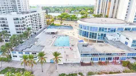 5445 Collins Avenue Miami Beach FL 33140