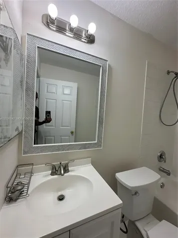 824 Summit Lake West Palm Beach FL 33406