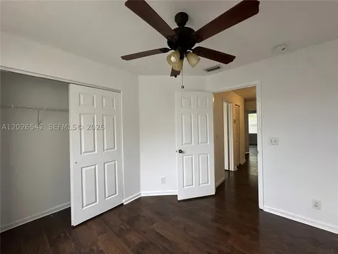 824 Summit Lake West Palm Beach FL 33406